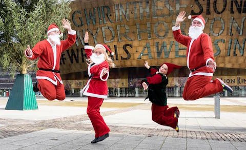 Previous year’s Santa and Elf runner’s celebrating their success 