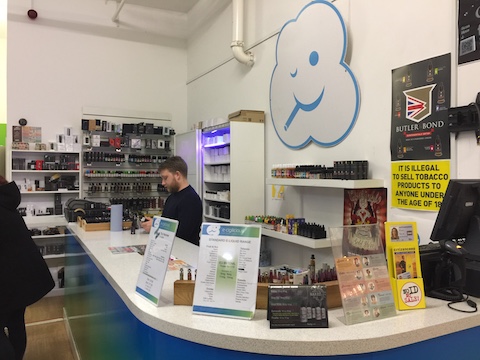 E-cig customers remain unmoved by safety concerns