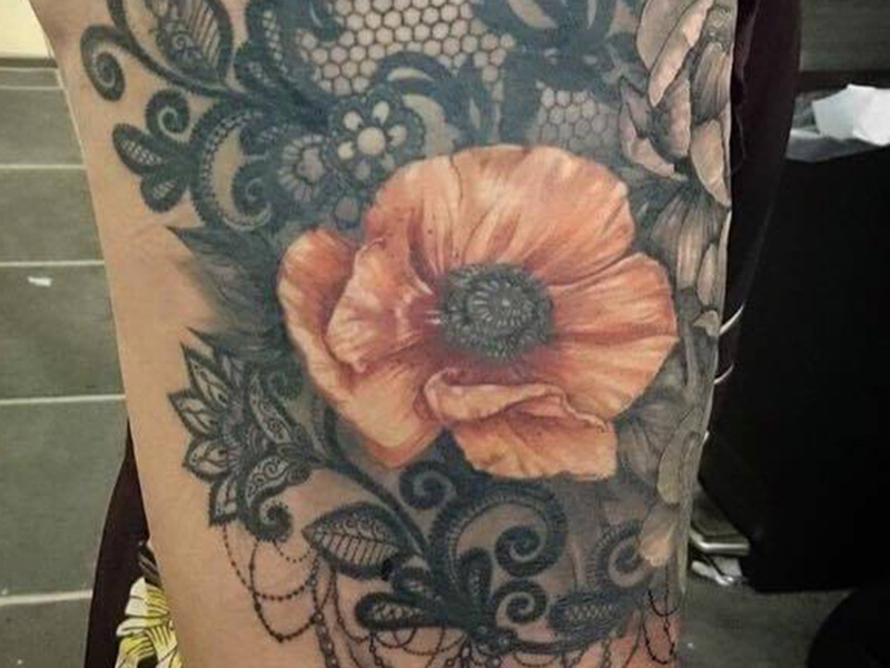 Floral pattern by Ali Baugh (photo credit: Valkyrie Tattoo Studio)