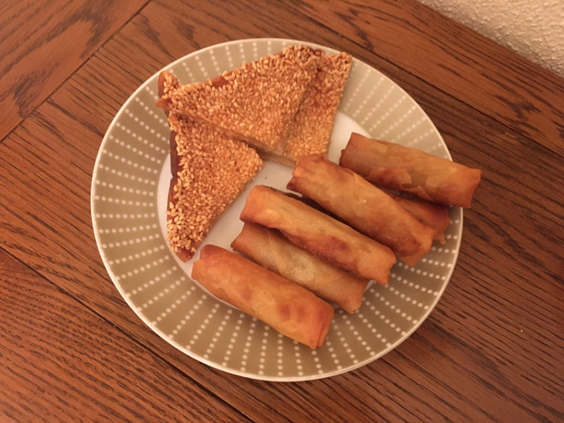 Plate of spring rolls 