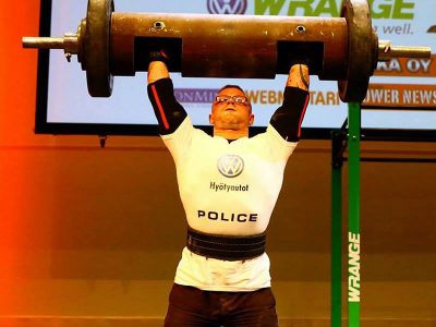 Welsh Strongman Tyron Jones doing log press